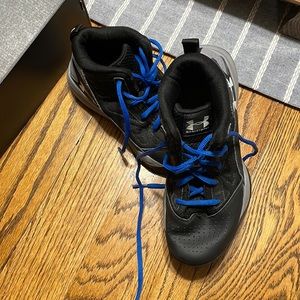 Youth under armour basketball shoes